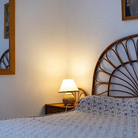 1 Bedroom And Mezzanine For 6 *